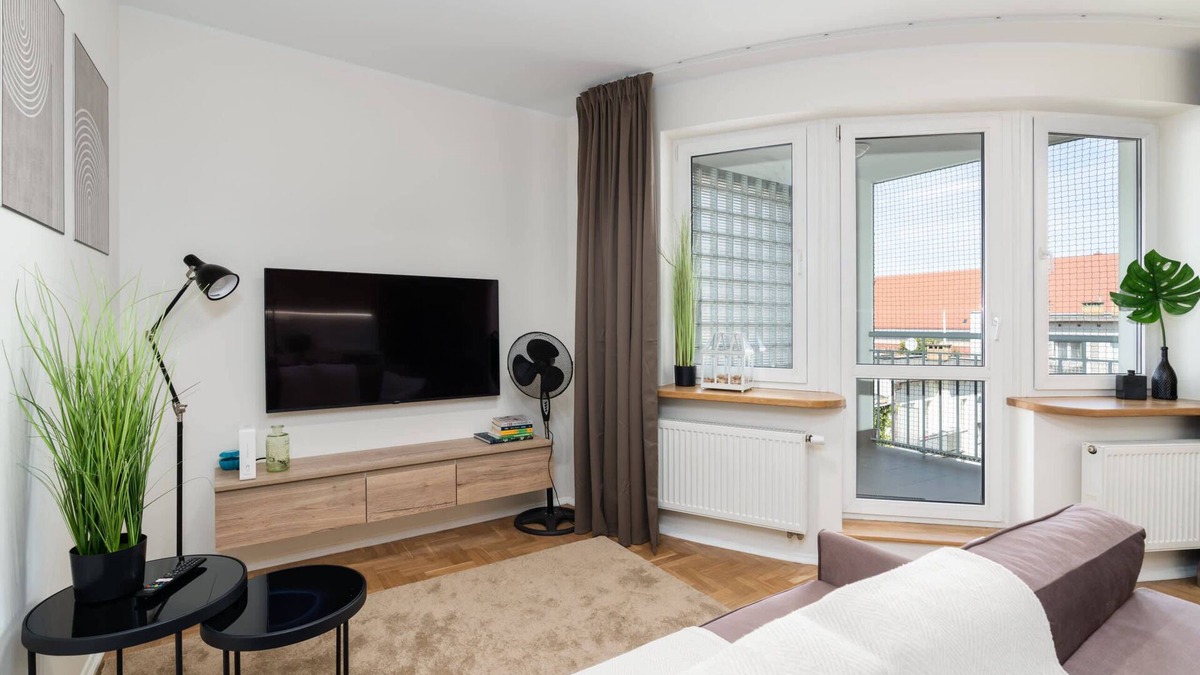 Poznan City Center Apartment | Garbary 71 | Tasteful Apartment | Balcony