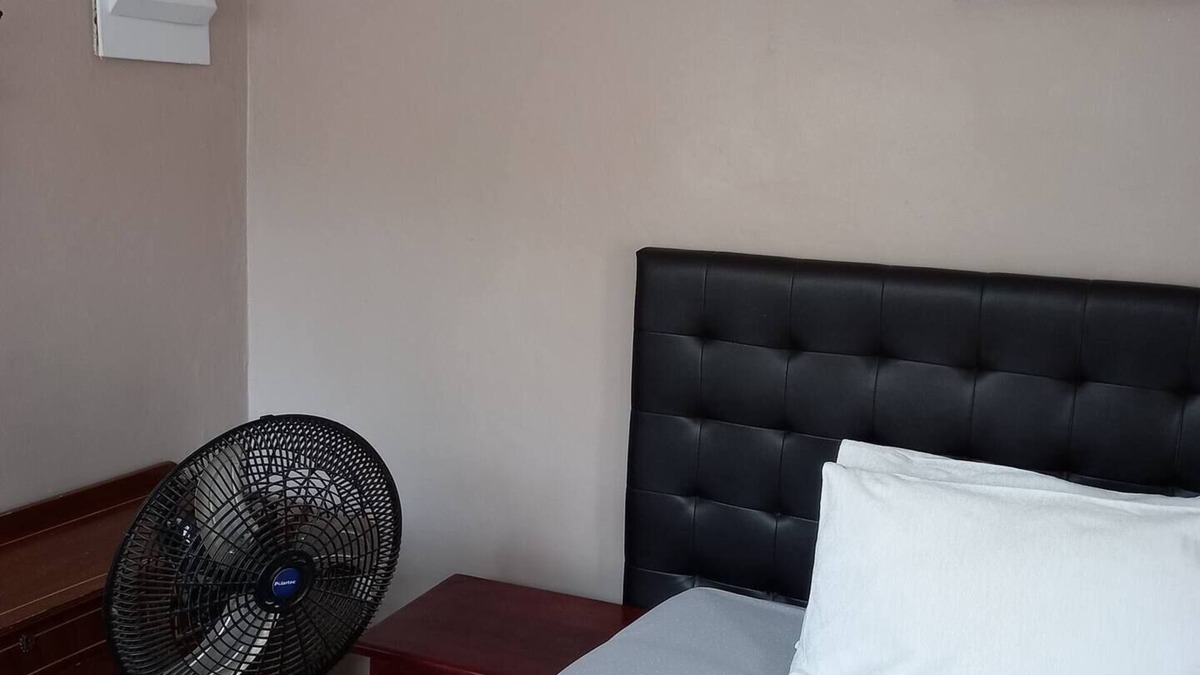Harare East Hotel | Garden 2 - en-suite