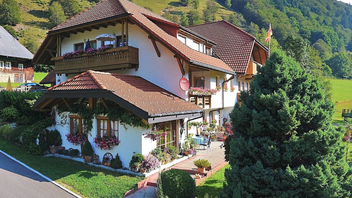 Brandenberg-Fahl Apartment | Garden Apartment, Brandenberg
