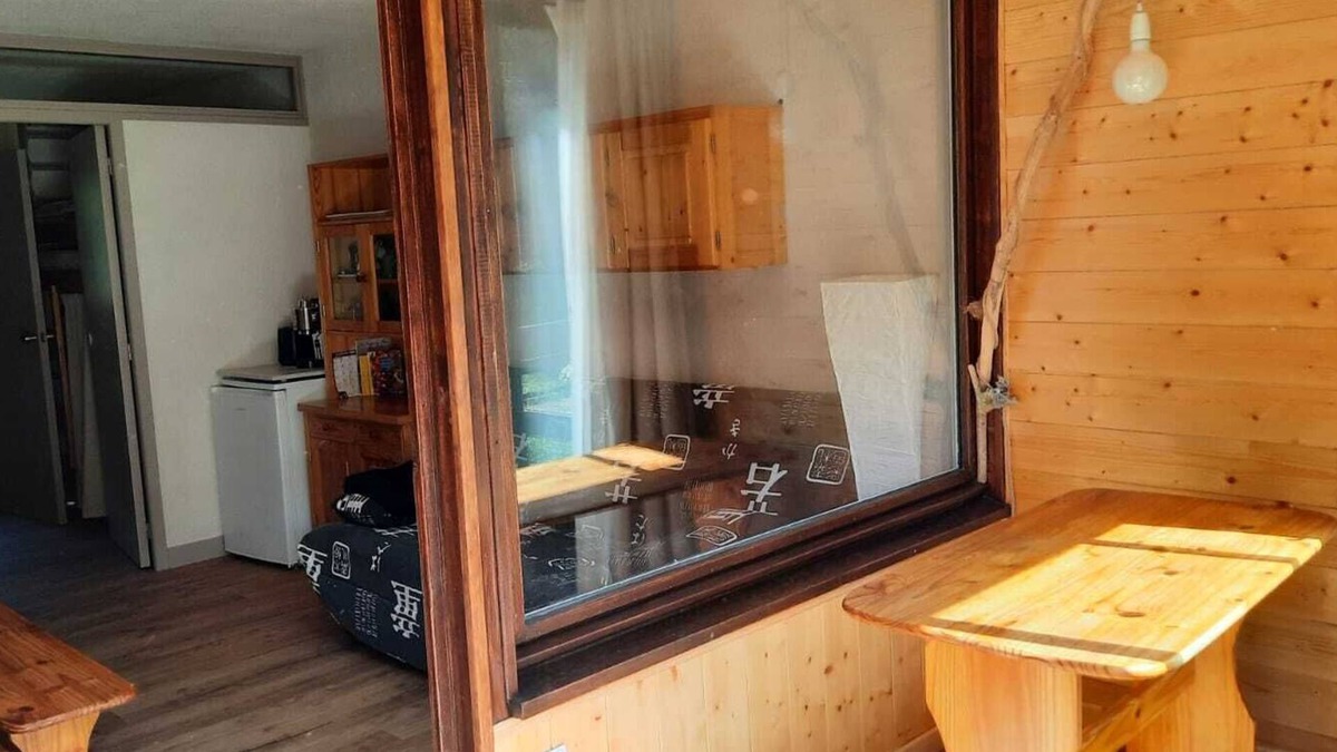 Ancelle Apartment | Garden apartment in the mountains. Quiet residence with green space.