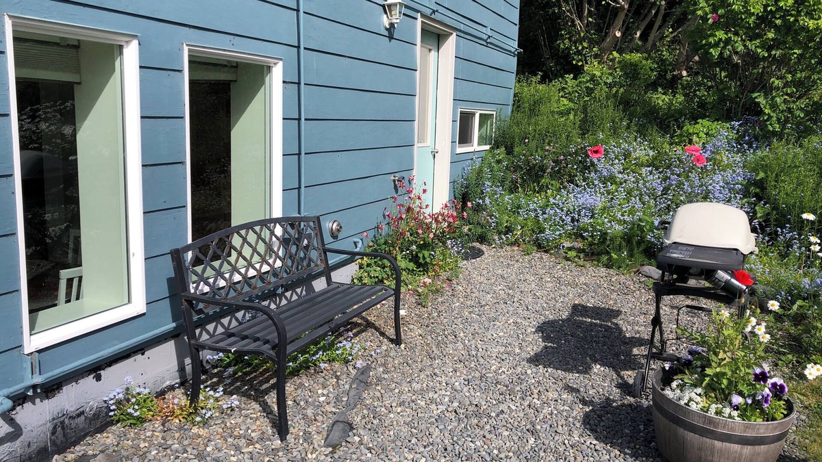 Homer Apartment | Garden ApartmentnClose to town w/privacy and sweet Bay views!