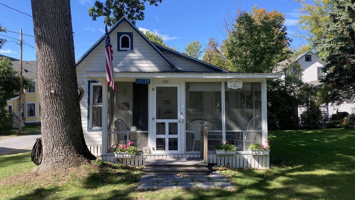 Thousand Island Park Cottage | "Garden At Eden" Located In Historic Thousand Island Park On Wellesley Island