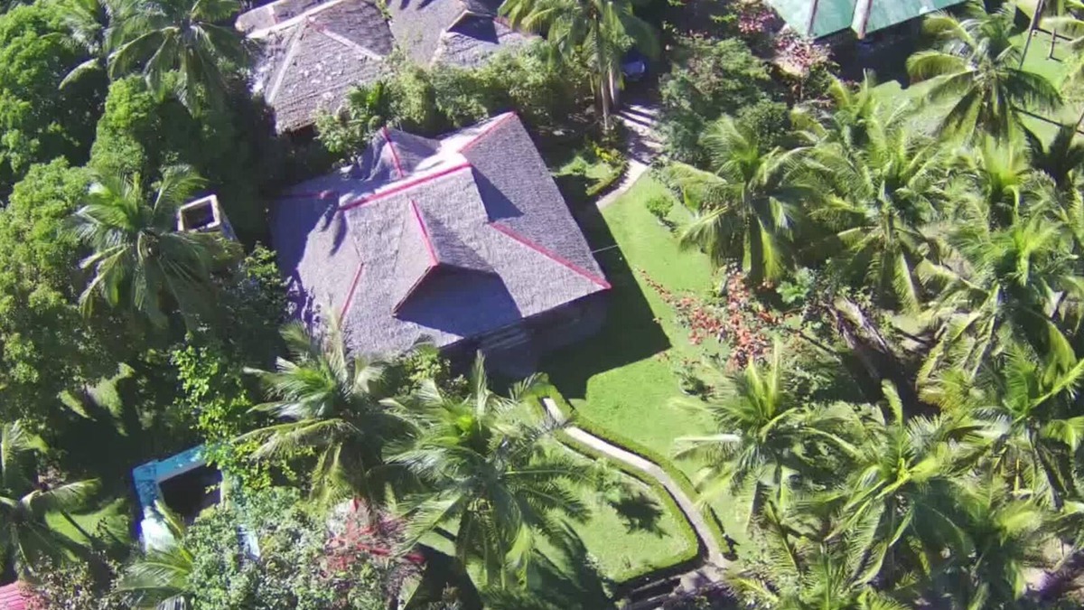 Cajidiocan House | Garden Beach House