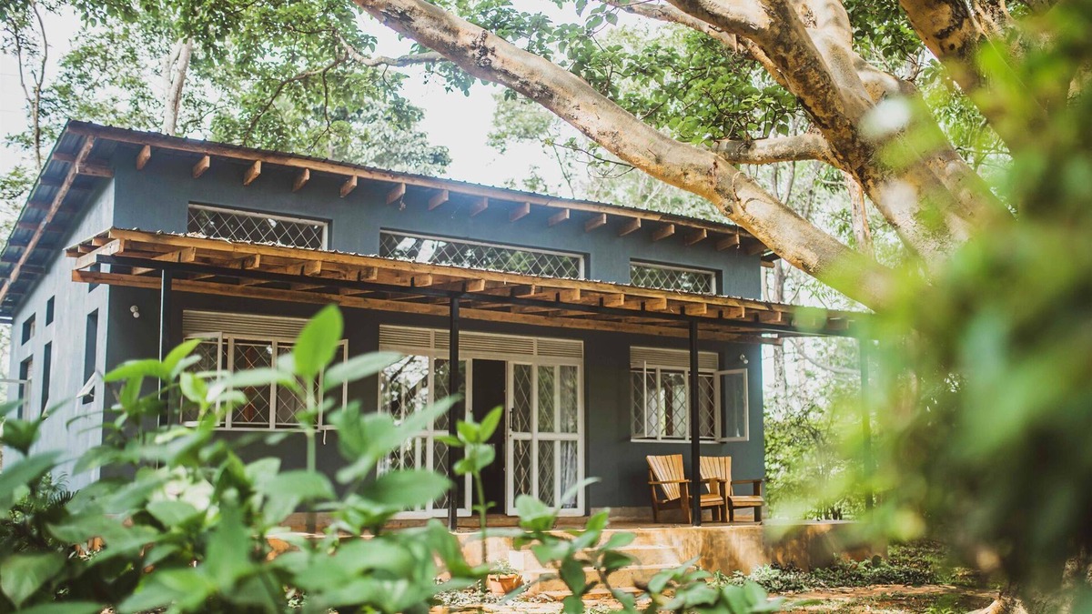 Jinja Cabin | Garden Cabin on the Nile - African Grey