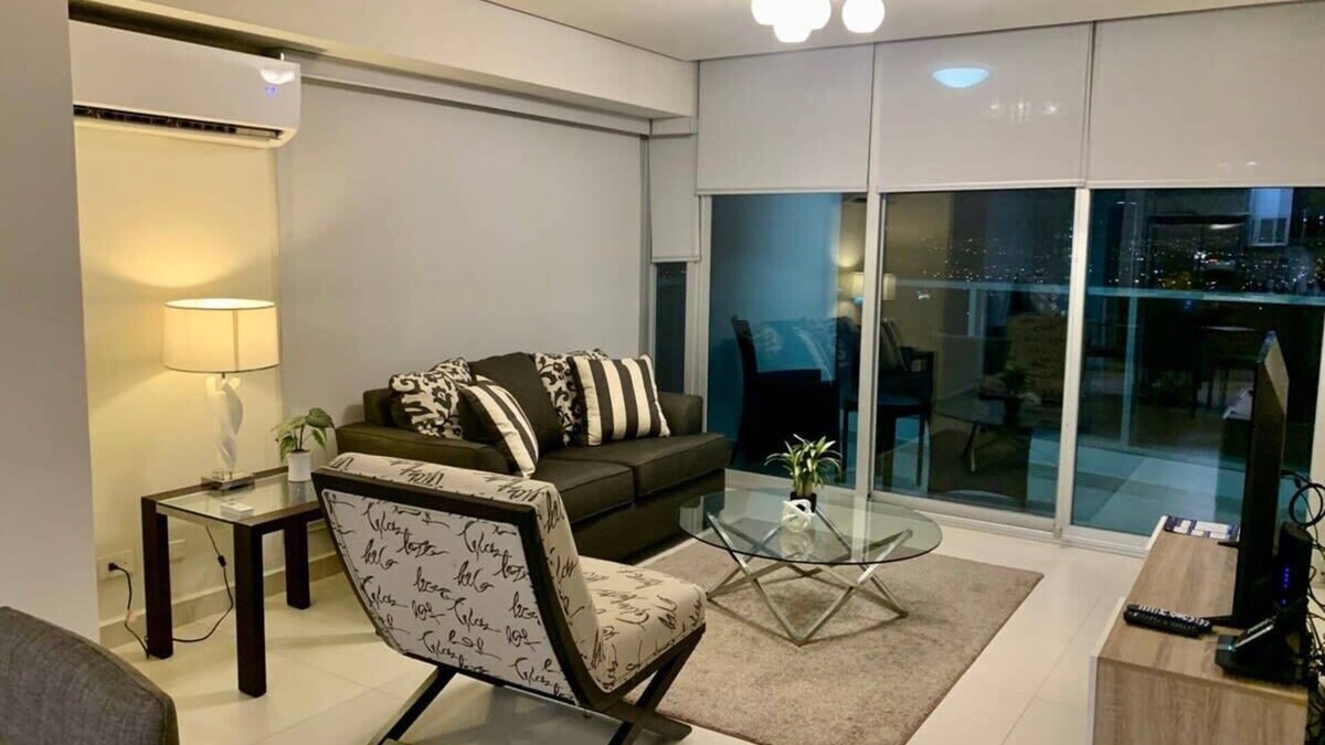 Costa del Este Apartment | Garden Cafe I Spacious 1 Bed Apt with Park View