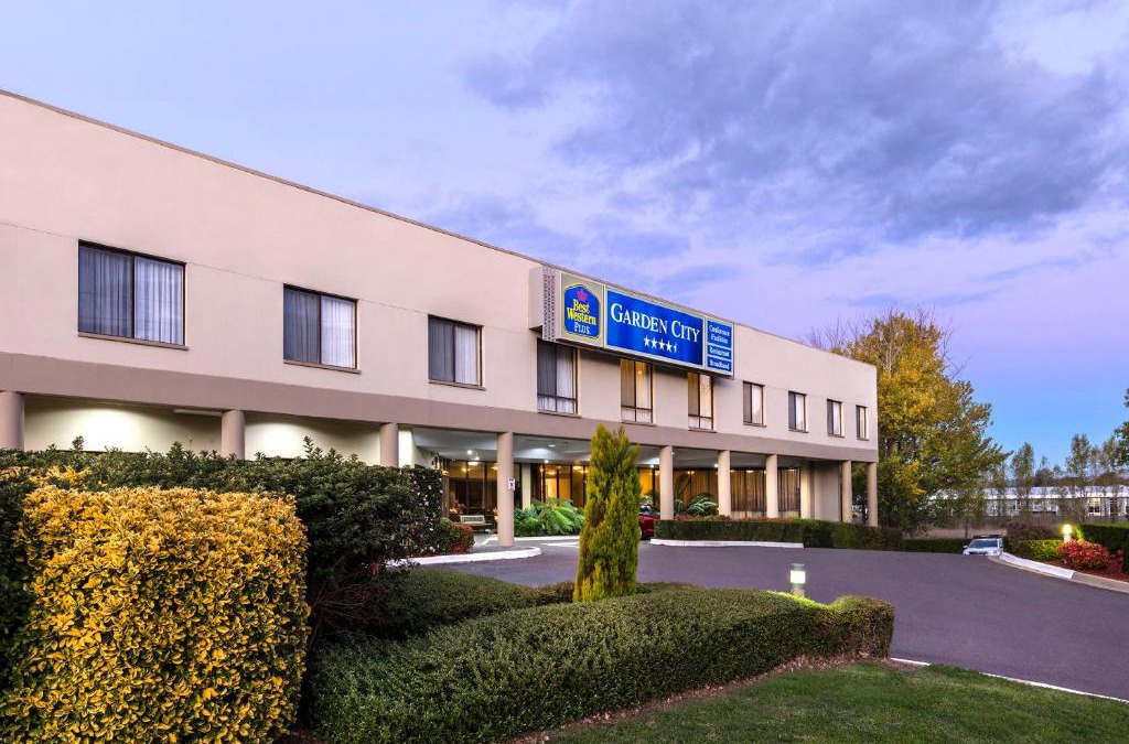 Narrabundah Hotel | Garden City Hotel, Best Western Signature Collection