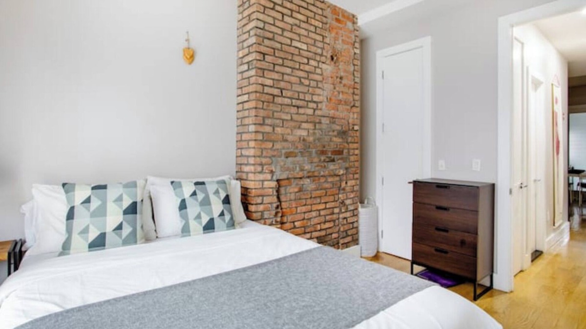Bushwick Apartment | Garden condo w patio in New York artistic Bushwick