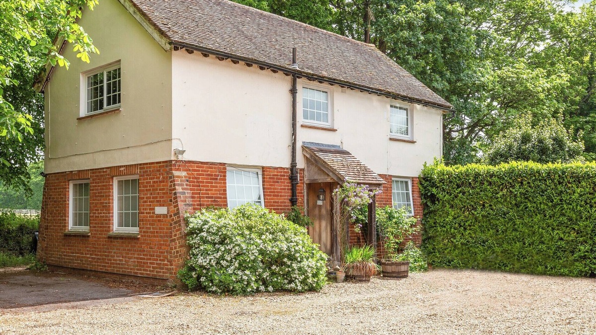 Liphook Cottage | Garden Cottage 2 - UK42882