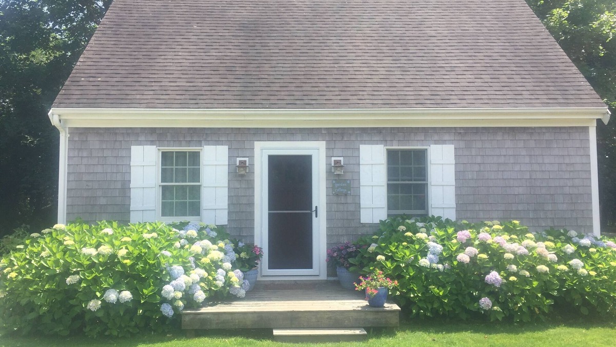 Katama Cottage | Garden Cottage-Bike to Town and Beach. Prime Katama location. Dog Friendly.