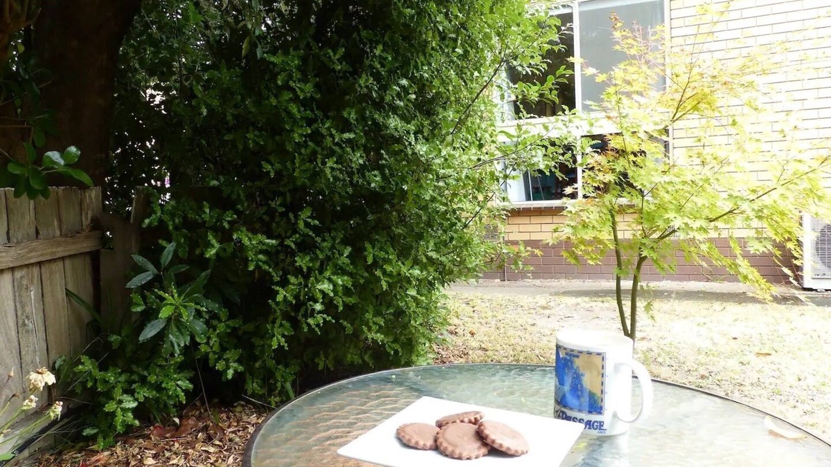 Wonthaggi House | Garden Cottage, Dog Friendly. Wonthaggi.