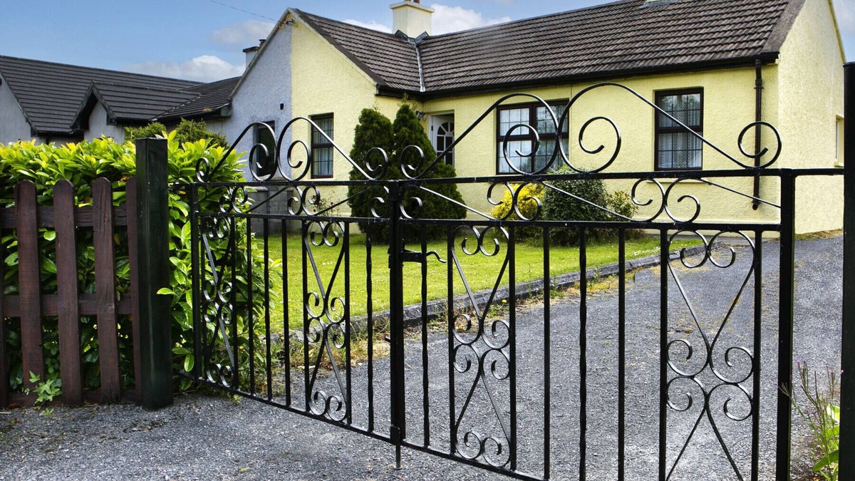 Clogheen House | Garden Cottage