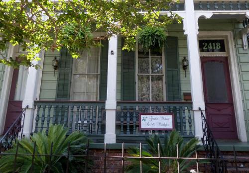 Irish Channel Bed & Breakfast | Garden District Bed and Breakfast
