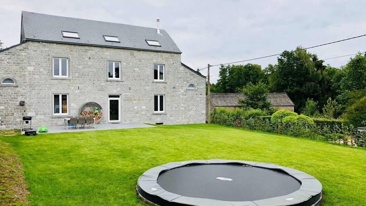 Hamois House | Garden Escape in Quiet Achet