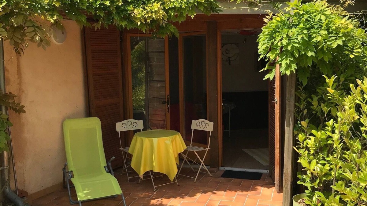 Saint-Florent-sur-Cher House | GARDEN GROUND APARTMENT