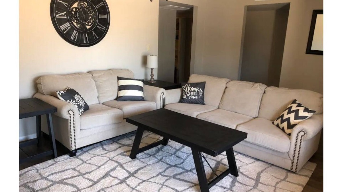 Mesa House | Garden Grove Central - 3 bedroom home close to everything!