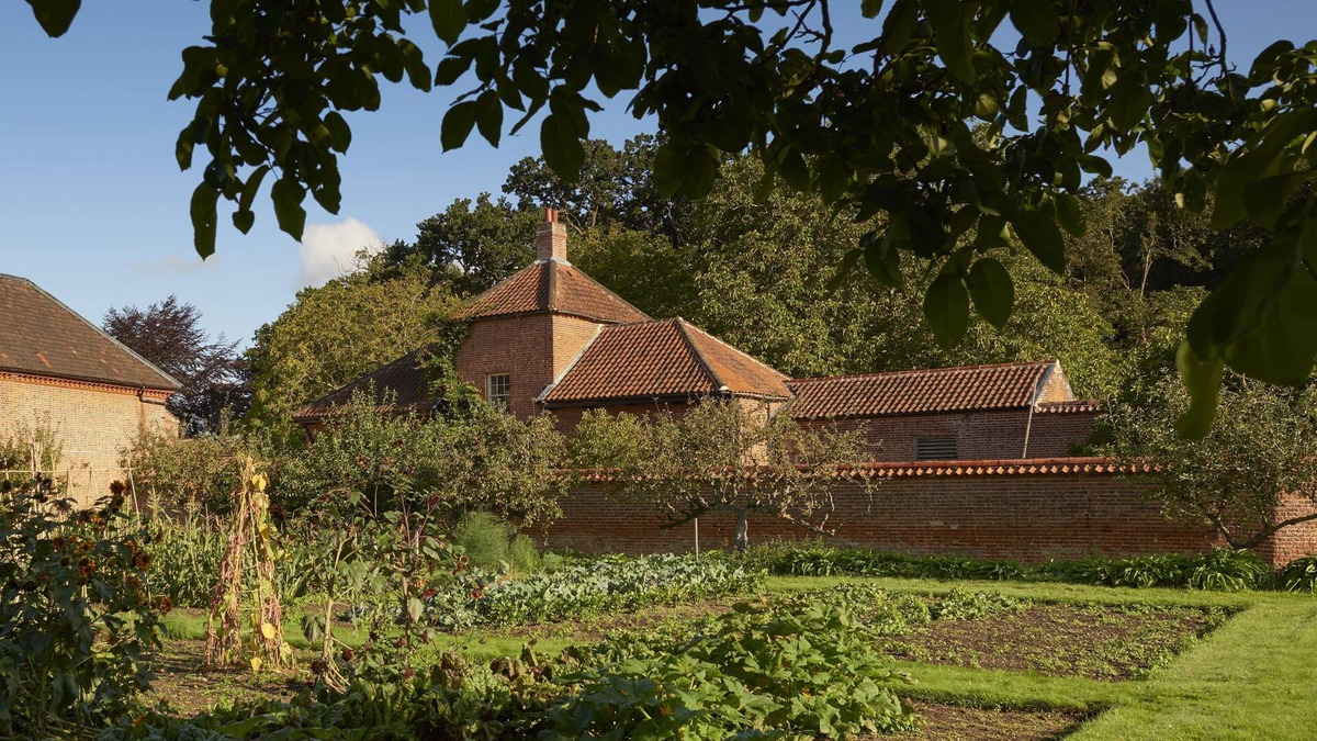 Wolterton Cottage | Garden House - a beautiful cottage at Wolterton Park sleeping 6 guests