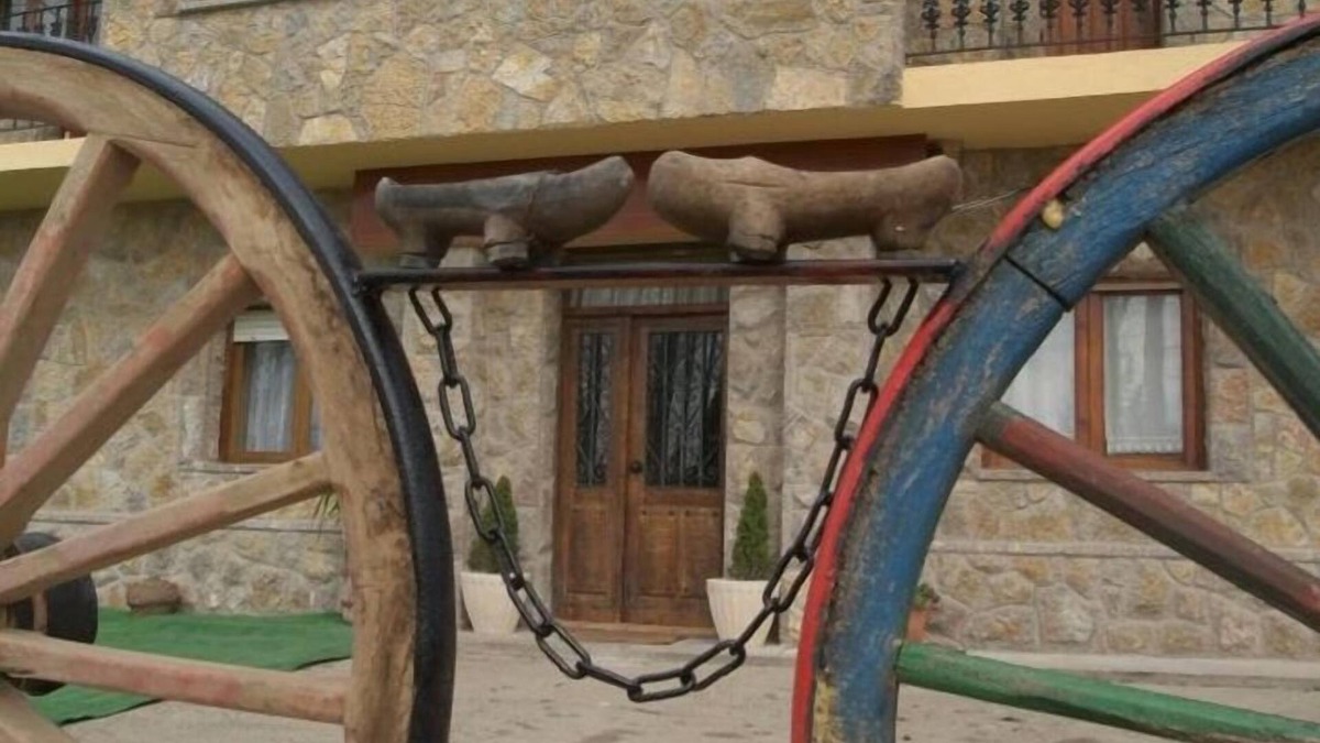 Carrizo De La Ribera House | Garden House Hotel