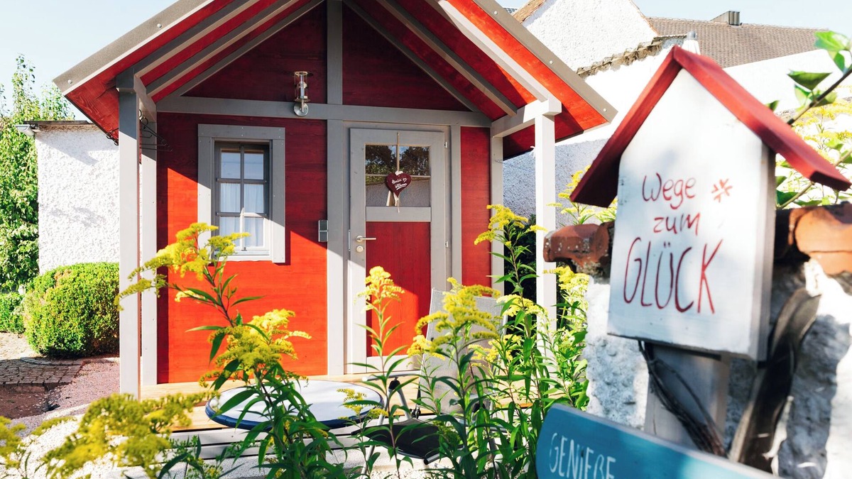 Ornbau Apartment | Garden house red with one bedroom