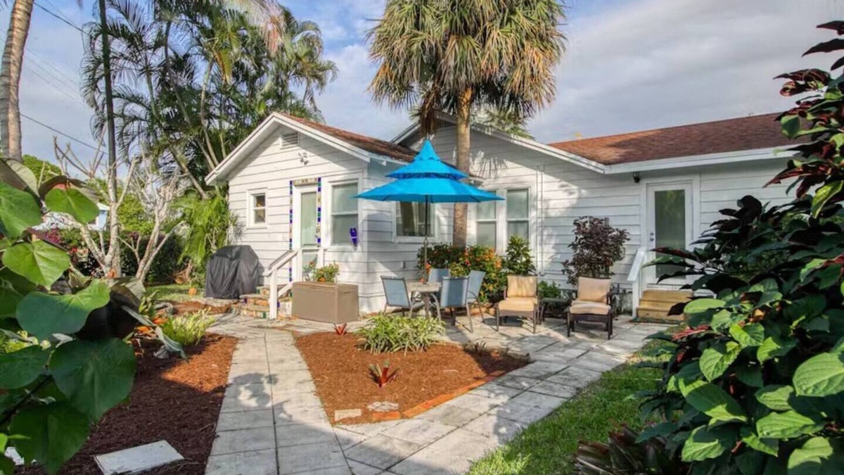 Tarpon River House | Garden House, Timeless Charm 3/2