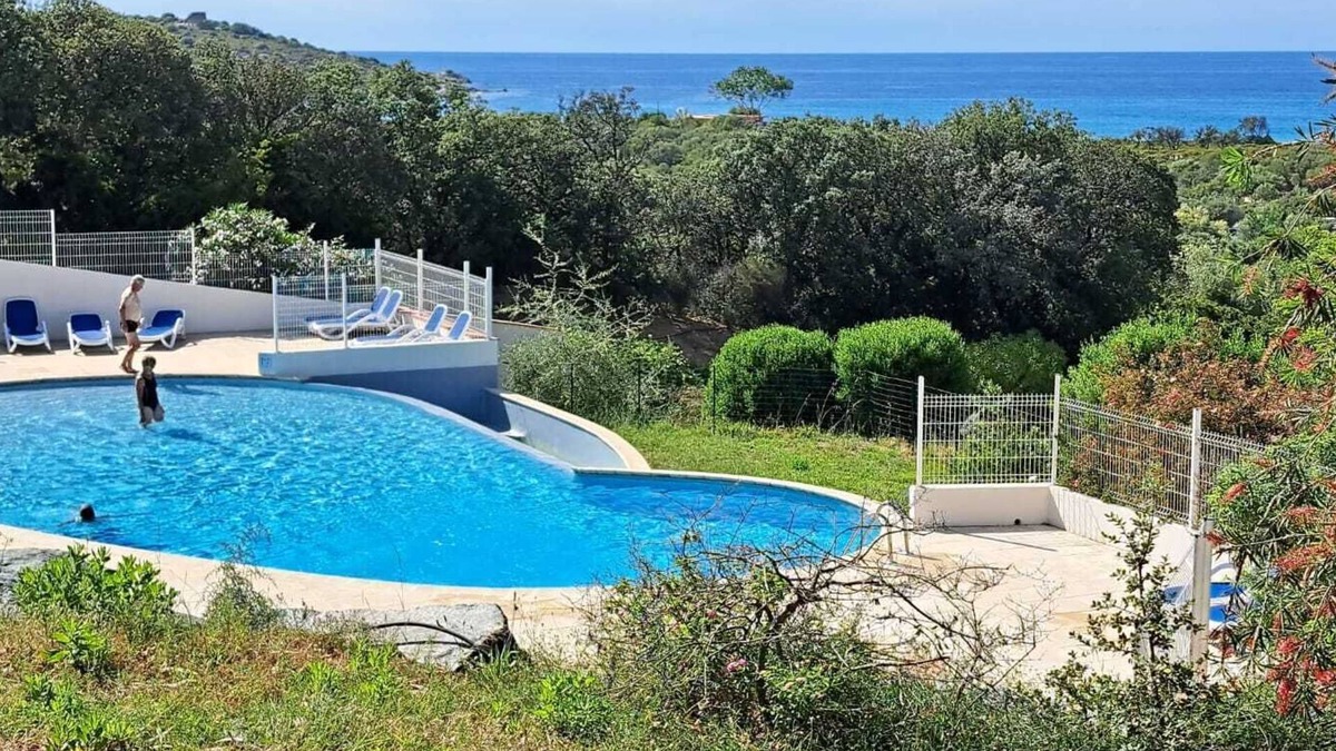 Lozari Condo | Garden level, air-conditioned, beach 200m away and swimming pool.
