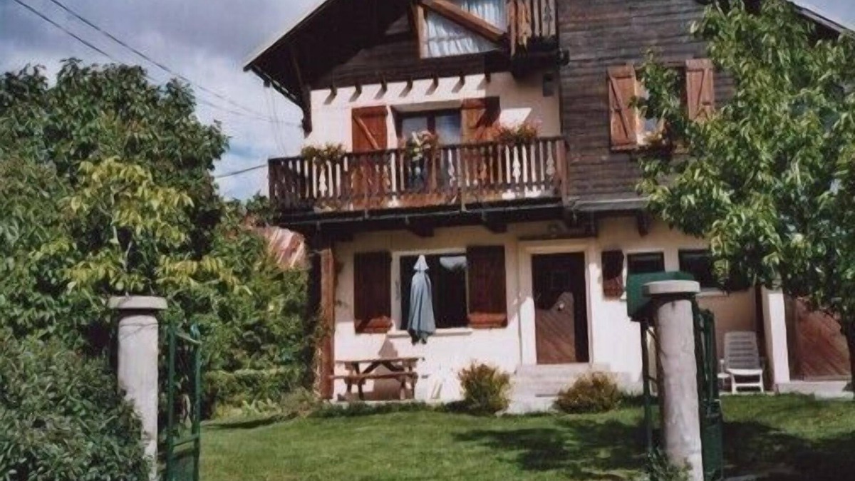 Forville Apartment | Garden level in a typical house