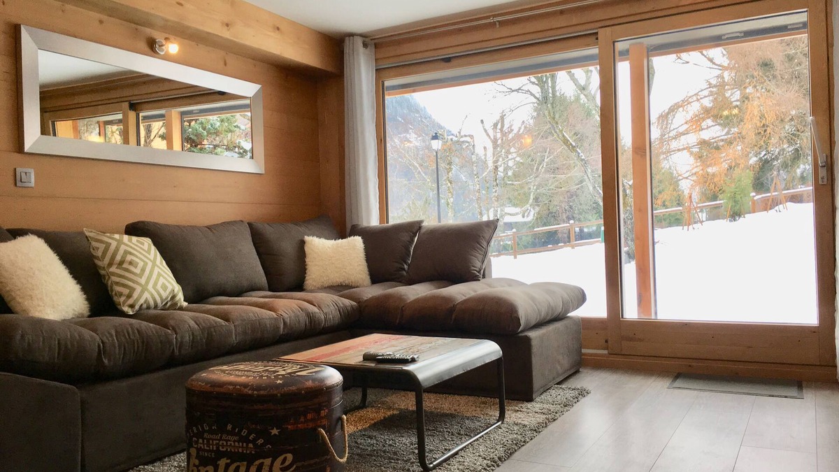 Les Houches Ski Chalet | Garden level mountain chalet Chamonix Valley