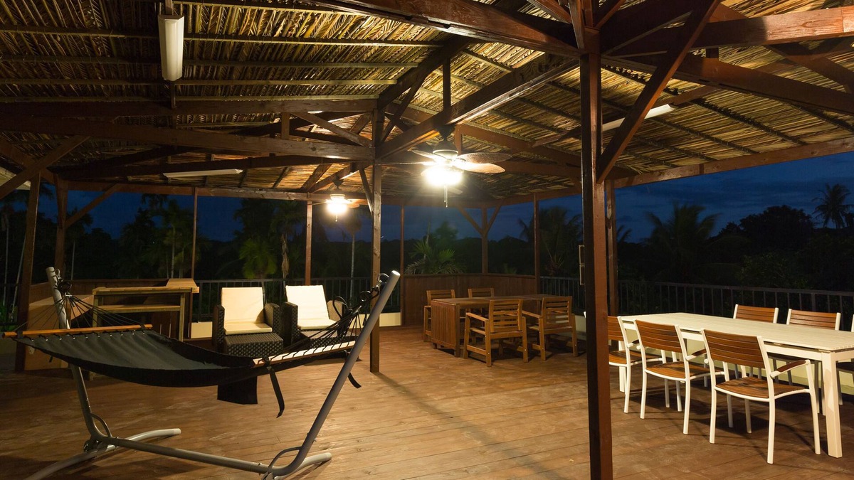 Koror Hotel | Garden Palace Downtown