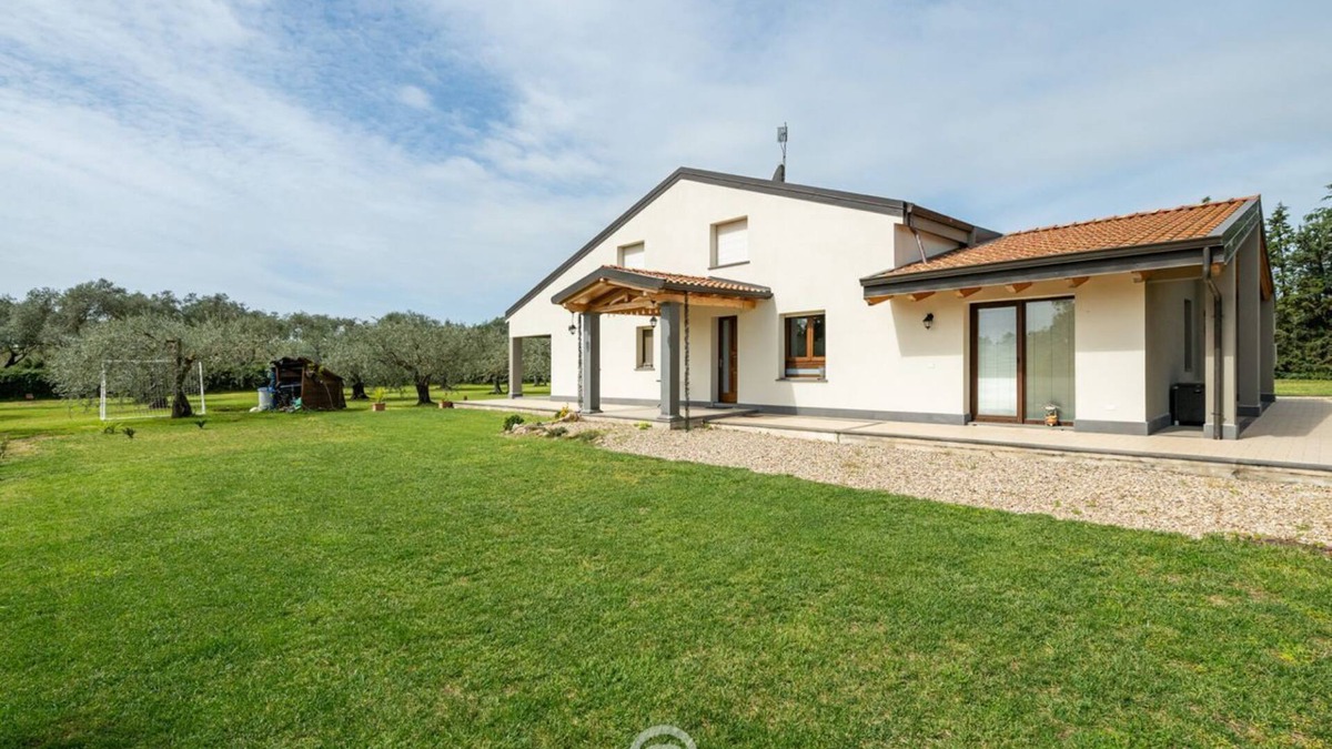 Baratili San Pietro Villa | Garden Paradise Escape