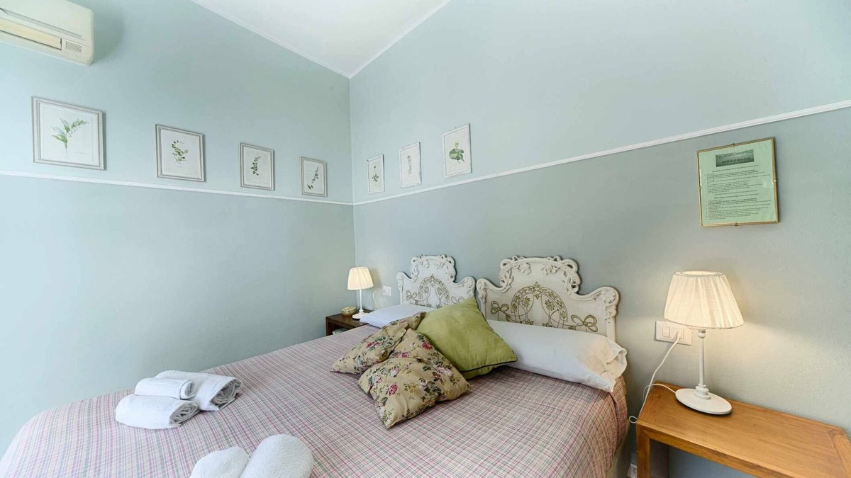 Olbia City Centre Apartment | Garden Room Casa Satta Olbia City Center