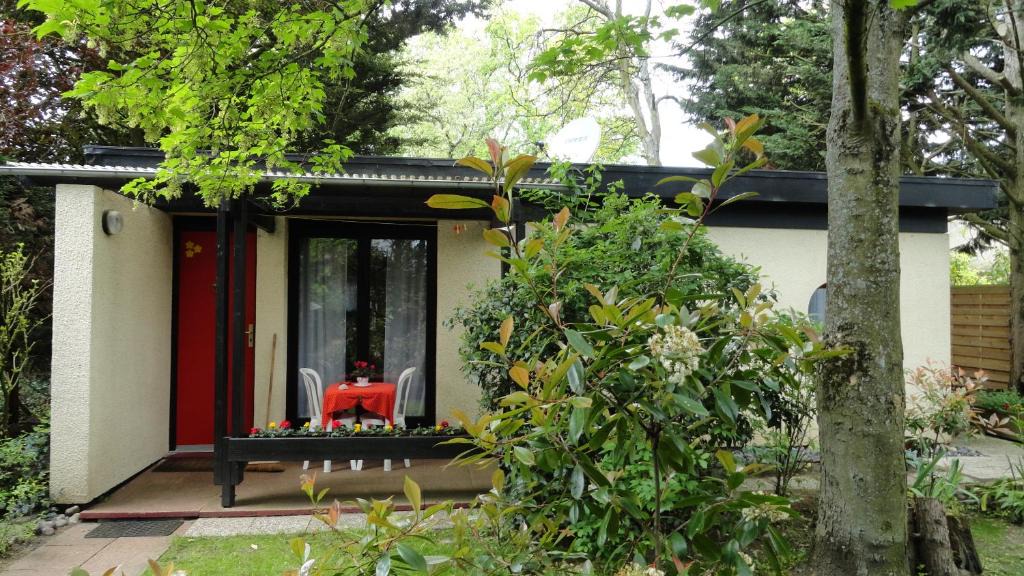 Tremblay-les-Gonesse Apartment | Garden Studio Chantilly
