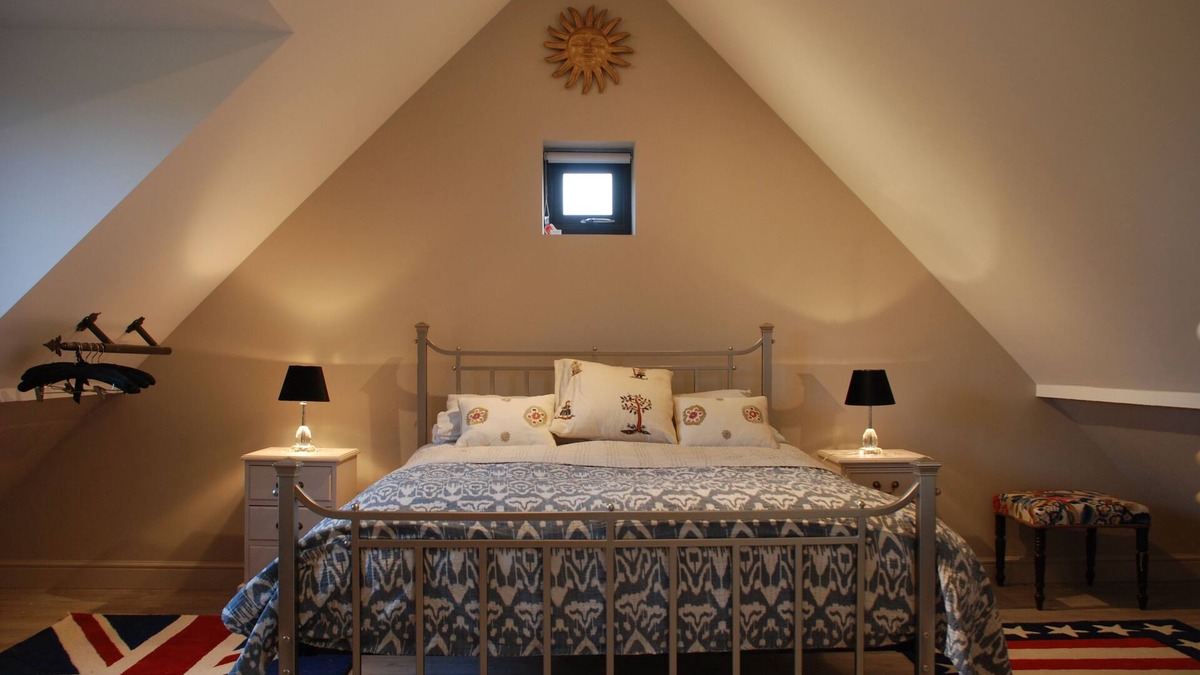 Ebbesborne Wake Apartment | Garden studio cottage on 2 floors in Teffont