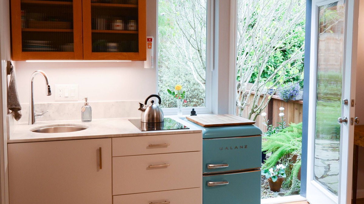 Bayview Apartment | Garden studio oasis w/kitchenette and private entrance
