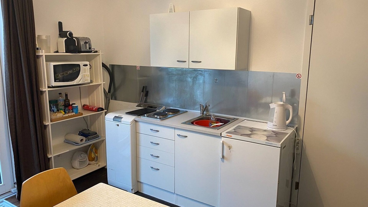 Brunnadern Apartment | Garden studio with free parking in quiet residential area.