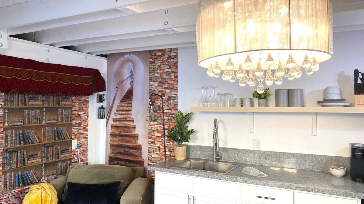 Gardena Cottage | Garden Suite in Gardena - 10 min to Beach and LAX