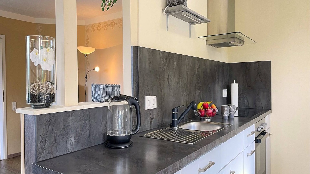Madfeld Apartment | Garden-view Apartment in Sauerland with Terrace