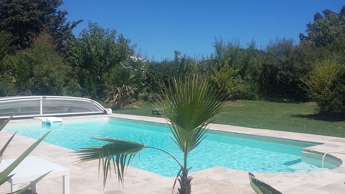 Aix-en-Provence Apartment | Garden view apartment
