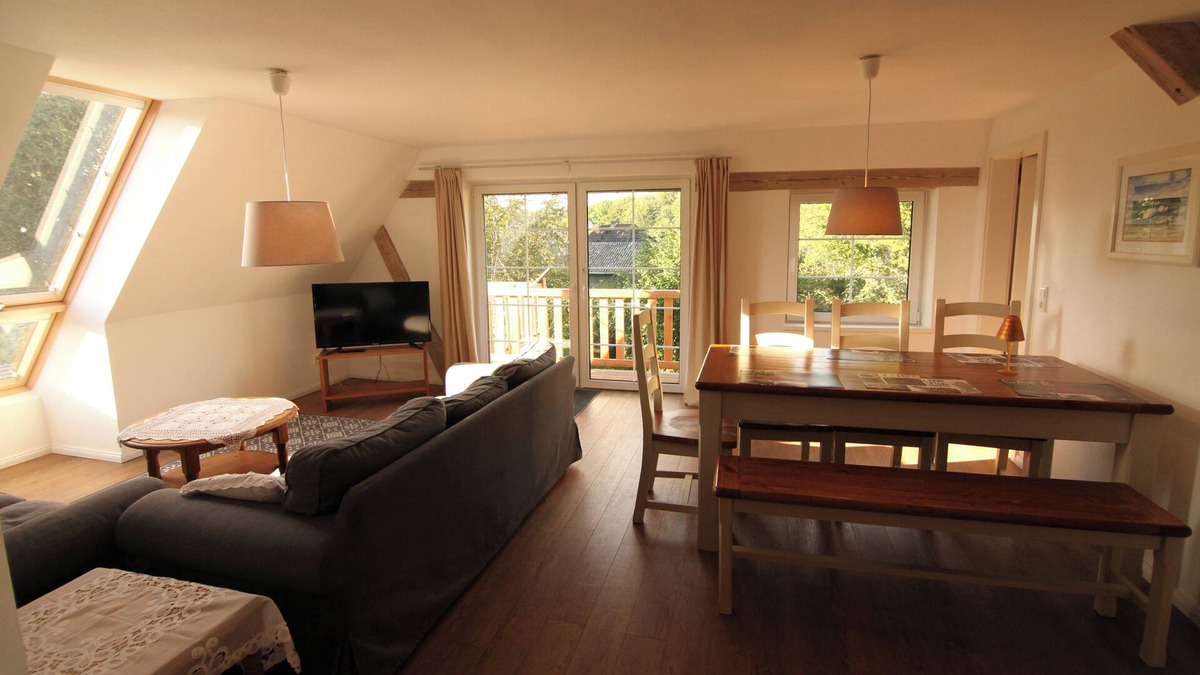 Boren Apartment | Garden view apartment in the farmhouse, large balcony in quiet nature 5min to the Schlei