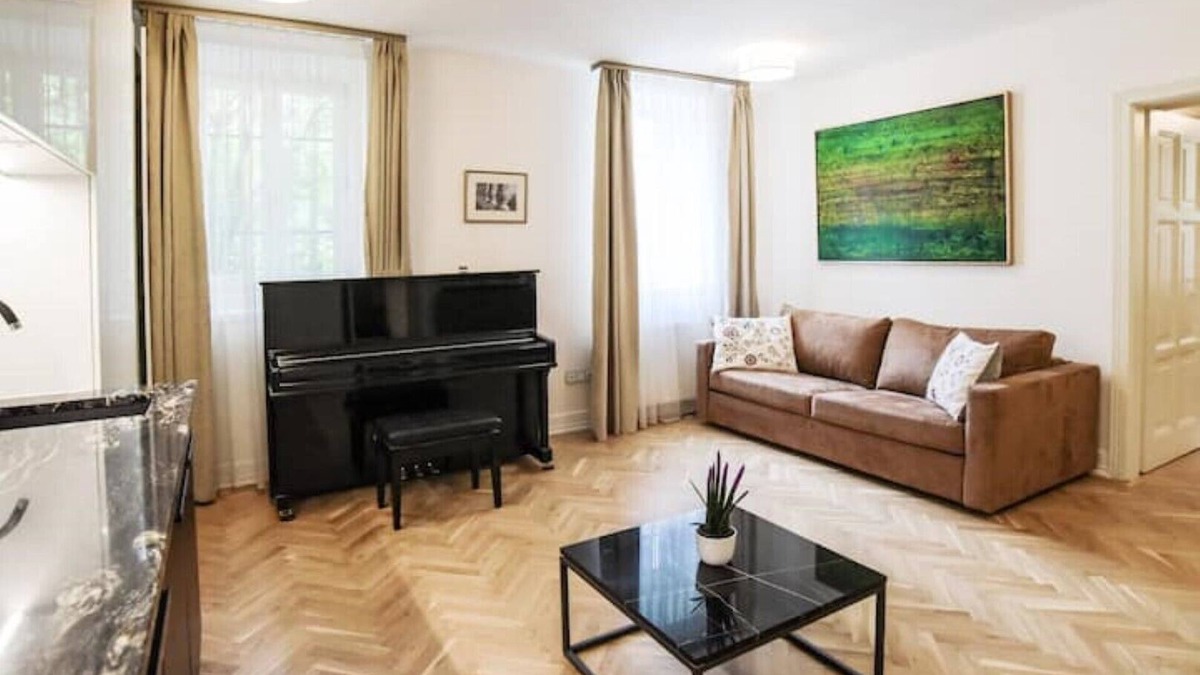 Rozsadomb Apartment | Garden View Comfort Apartment