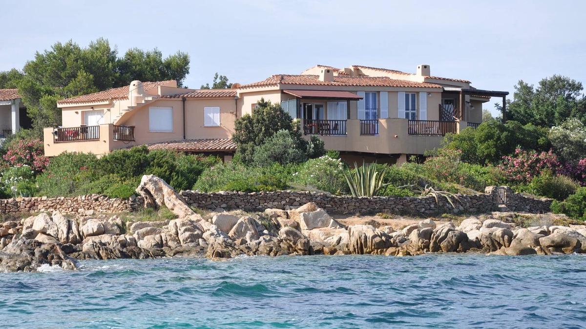 Baia Caddinas Apartment | GARDEN VILLA DOLPHIN SEASIDE