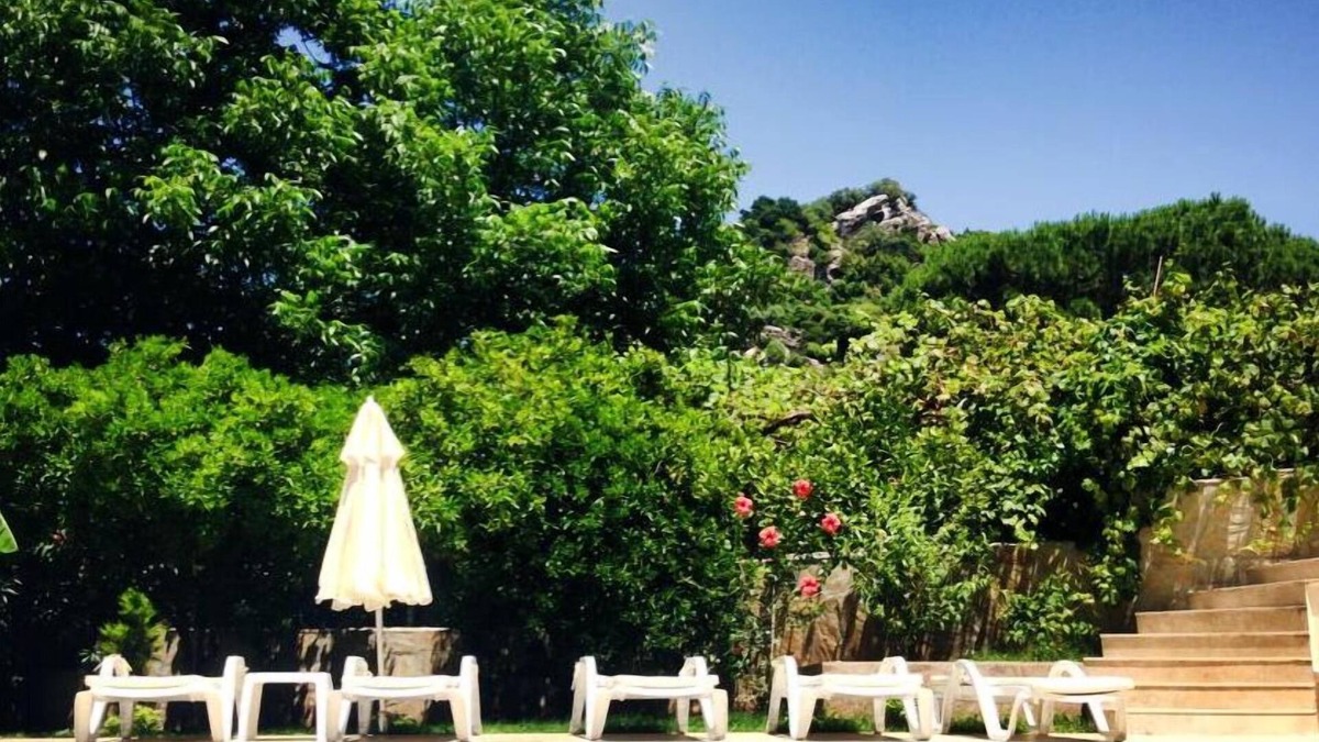Icmeler City Center Villa | Garden Villas (Beach/Town Centre/Pool)