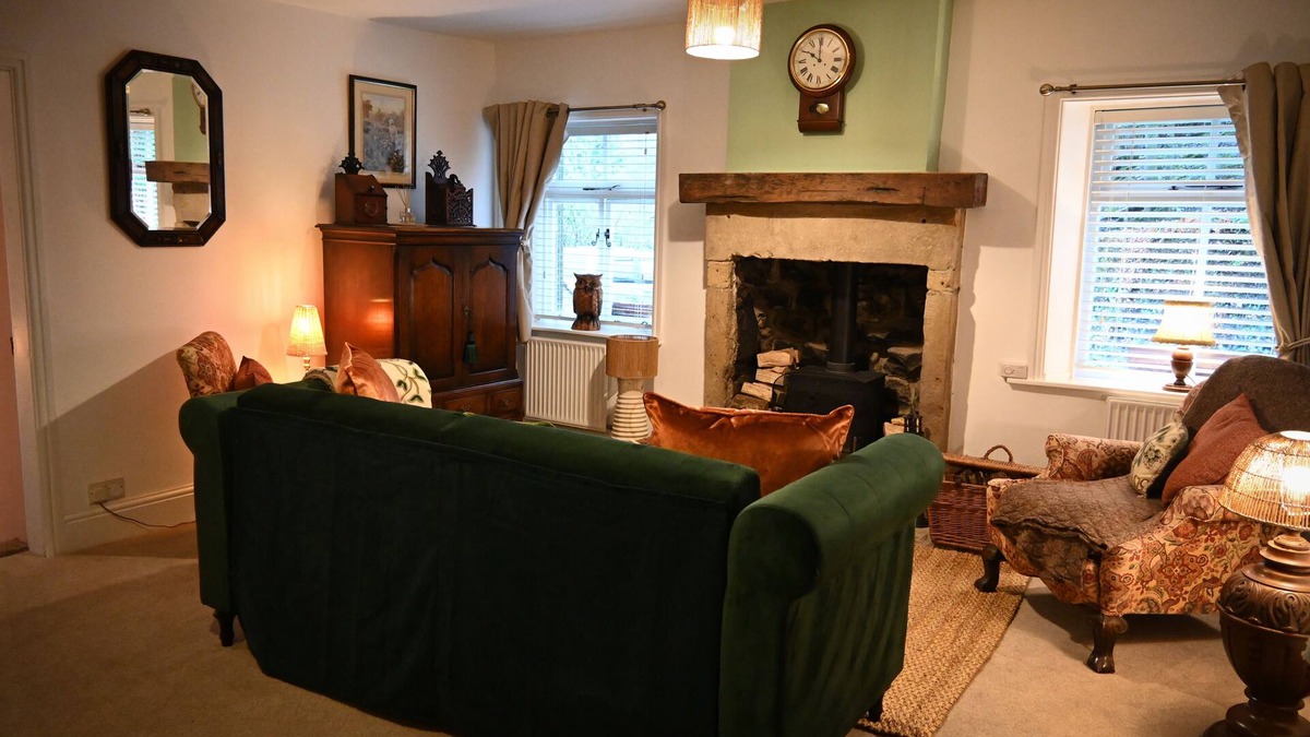 Lancaster Cottage | Gardener's Cottage, The Secret Garden - Country retreat on private estate.