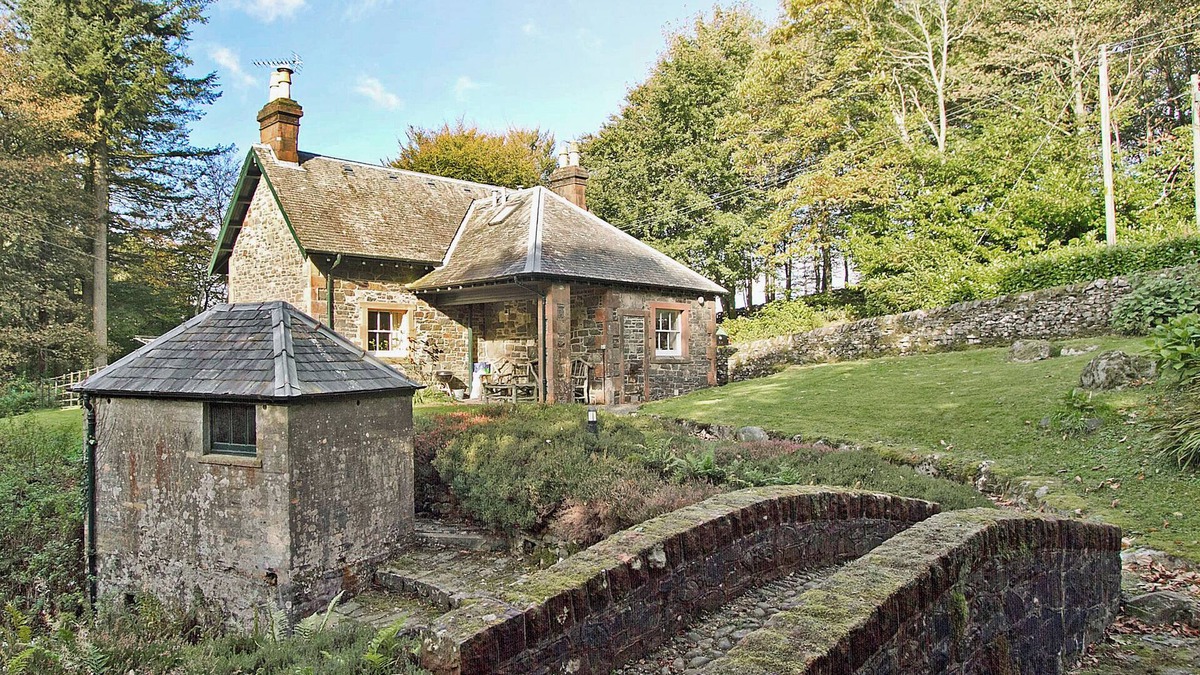 Castle Douglas Cottage | Gardener's Cottage-UXT