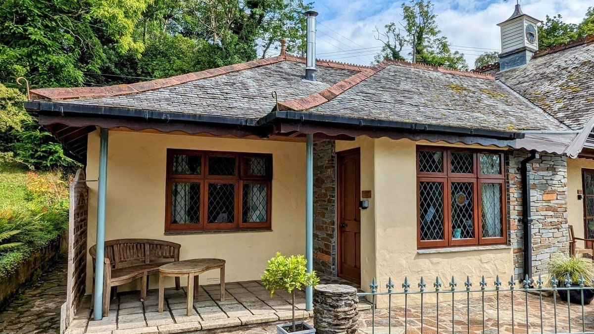 Trentishoe Cottage | Gardener's Heddon Valley - pet friendly, peaceful and close to SW coast path