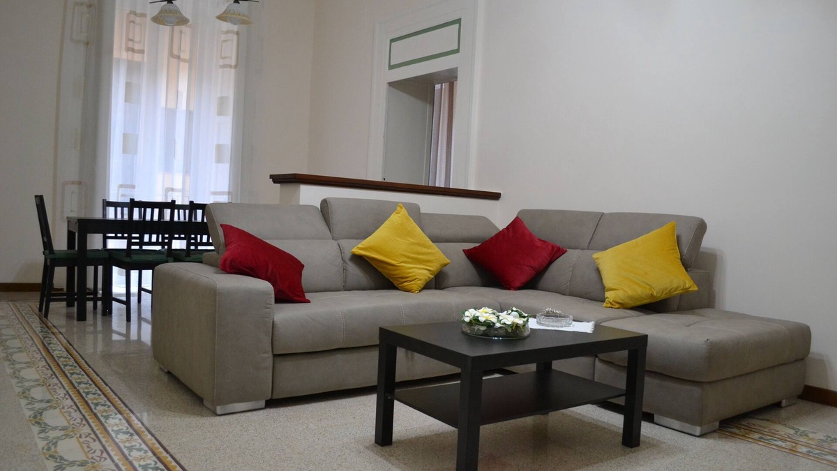 Historical Downtown Salerno House | Gardenia holiday home