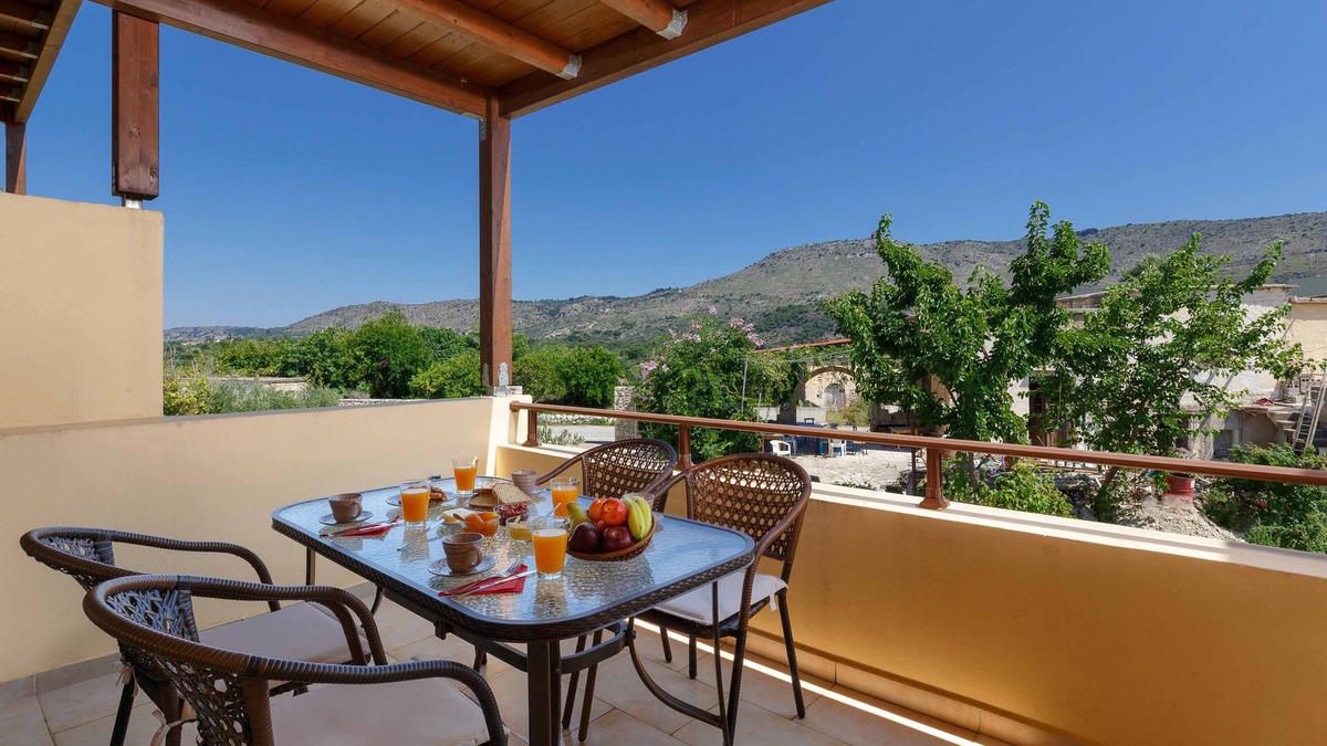 Exopoli House | Gardenia - Shiny Charming Duplex with Pool Access