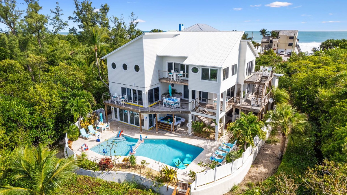 Stuart House | Gardens @ Bathtub Beach: 11BR/7BA Ocean2River, Pool, Spa, Elevator, Dock, Beach!