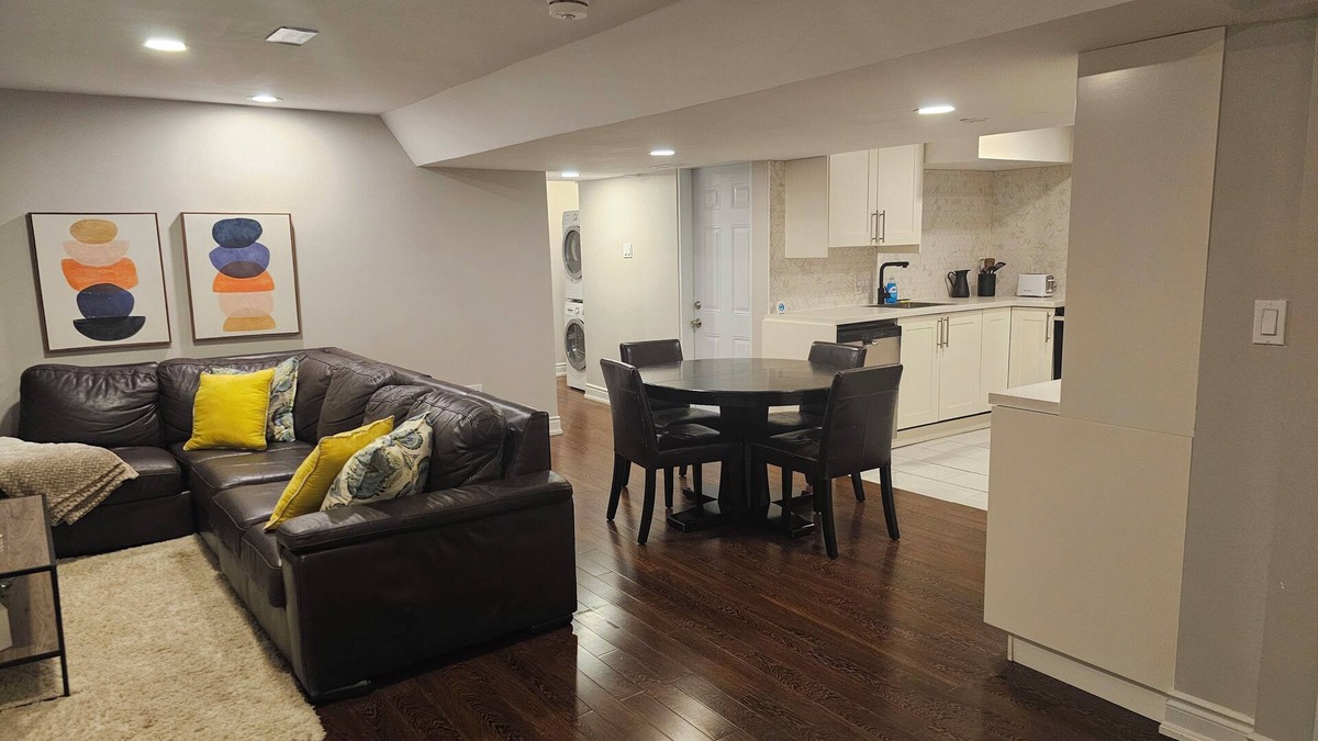 Hurontario House | GARDENS CIRCLE