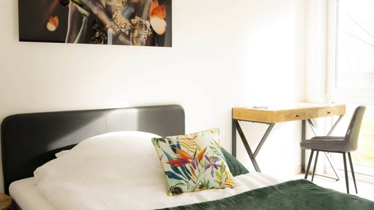 Dormagen Apartment | Gardenview apartment no. 6 on the 1st floor right (garden view, balcony)