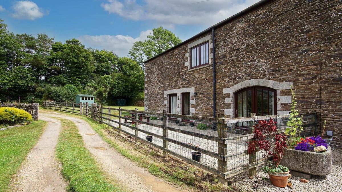 Ruan High Lanes Cottage | Gare Barn, Veryan, lovely countryside views
