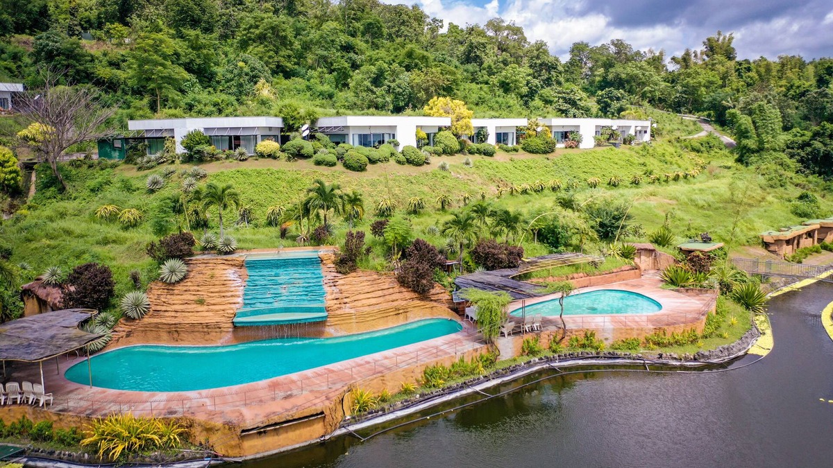 San Joaquin Hotel | Garin Farm Pilgrimage Resort powered by Cocotel